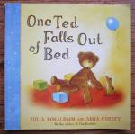 (4แถม4) One Ted Falls Out of Bed by Julia Donaldson, Anna Currey (Illustrator) ราคา 95