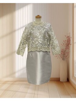 (PRE-LOVED) ชุดเดรสแม่เจ้าสาวสีเทา ปักผ้าลูกไม้ ไซส์ XL