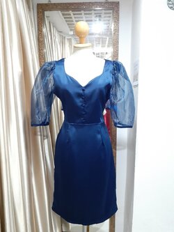 (PRE-LOVED) ชุดราตรีสั้นสีกรมแขนพองผ้าแก้ว (M)