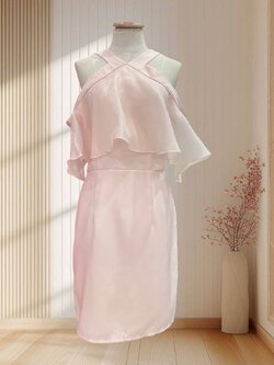 (PRE-LOVED) ราตรีสั้นสีโอรส แต่งแขนผ้าแก้ว คล้องคอ หวานปนเซ็กซี่ ไซส์ L