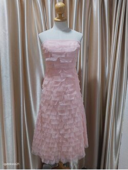 ราตรียาวเกาะอกสีชมพู แต่งผ้ามุ้งระบายทั้งตัว ฟีลหวานๆ ไซส์ XS