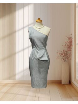 ชุดราตรีสั้นสีเทา บ่าเฉียงกลิตเตอร์ (L)