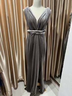 (PRE-LOVED) ราตรียาว อินฟินิตี้ สีเทา M