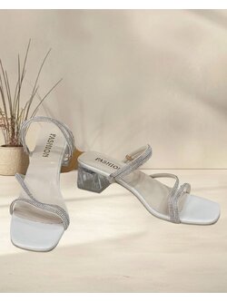 รองเท้าส้นแก้วสีขาว สายเพชร สูง 2 นิ้ว ไซส์ 40