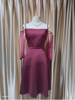 (PRE-LOVED) ราตรีสีแดงสั้นแขนซีทรู(L)