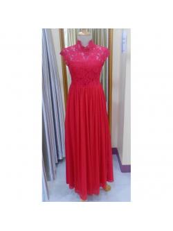 ชุดราตรียาวแดงลูกไม้ (M)