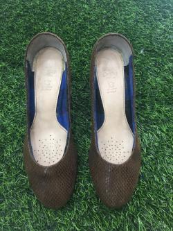 รองเท้าสีน้ำตาล 37.5