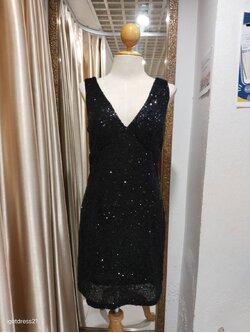 (PRE-LOVED) ราตรีสั้นสีดำแขนกุดแต่งเลื่อม L มือ2