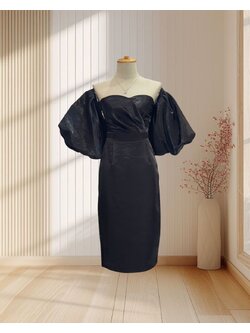 (PRE-LOVED) ราตรีสั้นสีดำ แขนพองปาดไหล่ผ้าแก้ว กระโปรงทรงสอบ ไซส์ S