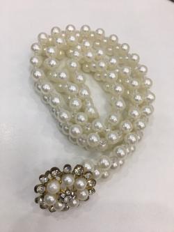 เข็มขัดมุกสีขาว