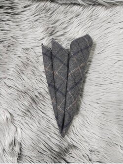 ผ้าเช็ดหน้าสูท