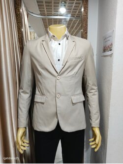 เสื้อสูทผู้ชายสีครีม (L)