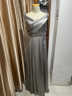 (PRE-LOVED) ราตรียาวปาดไหล่แต่งจีบ XL มือ2