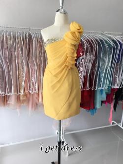 ราตรีสั้นสีเหลืองไหล่ดอกไม้แต่งเพชร(S)