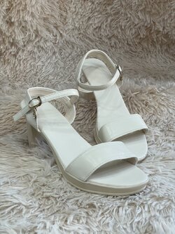 รองเท้าส้นสูง สีแอปปริคอท ส้นหนา ไซส์ 40