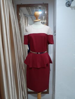 ราตรีสั้นสีแดงมีแขน (S)