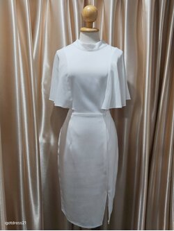 (PRE-LOVED) ชุดราตรีสั้นสีขาวมีแขน(M)