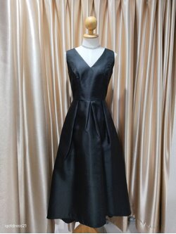 (PRE-LOVED) ชุดราตรียาวแขนกุดสีดำ M