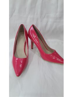 รองเท้าหนังแก้วสีชมพู
