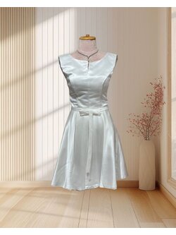 (PRE-LOVED) ชุดราตรีสั้นสีขาวแขนกุด S