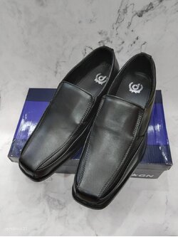 รองเท้าคัชชููดำ42