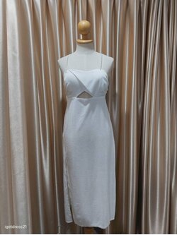 ชุดเดรสสั้นสีขาวสายเพชร S