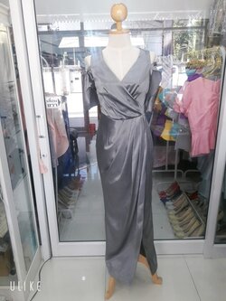 (PRE-LOVED) ยาวเทาแขนระบายทรงนาตาลี (M) มือ2