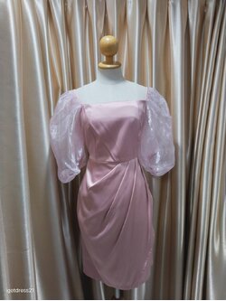 ชุดราตรีสั้นสีชมพูแขนตุ๊กตาผ้าแก้ว (M)