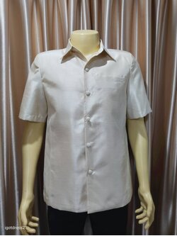 เสื้อซาฟารี สีครีม M