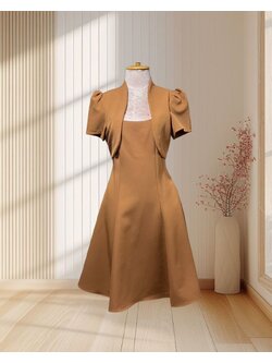 (PRE-LOVED) ราตรีสั้นสีน้ำตาล เสื้อคลุมหลอกผ้าโคโค่ ไซส์ XL