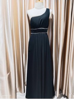 ราตรียาวไหล่เดี่ยวสีดำ(ฟรีไซส์)