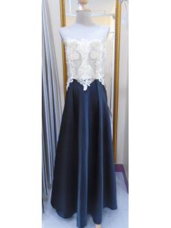 (PRE-LOVED) ราตรียาวสีดำ+ครีมอกปักลูกไม้(ฟรีไซส์)