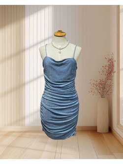 (PRE-LOVED) ราตรีสั้นสีฟ้า กลิตเตอร์ สายเดี่ยว จีบข้าง ไซส์ S