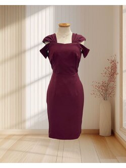 (PRE-LOVED) ราตรีสั้นสีแดง สายเดี่ยวจีบ โอบแขน ผ้ายืด ไซส์ M