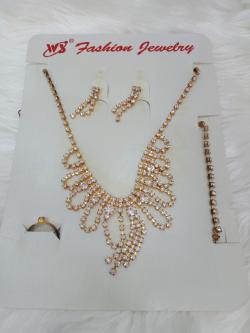 เซ็ตสร้อยเพชร