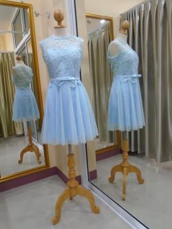 ราตรีสั้นอกลูกไม้เอวโบว์ซิปหลังสีฟ้า(S)