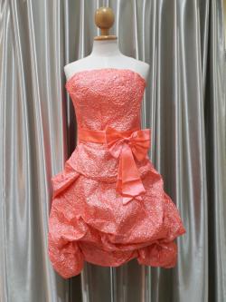 ราตรีสั้นสีส้มโอรสเกาะอก สม๊อคหลัง