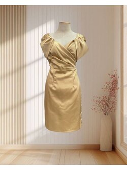 (PRE-LOVED) ราตรีสั้นสีทอง สายเดี่ยวใหญ่ โอบไหล่ ผ้าซาตินเงา ไซส์ XL