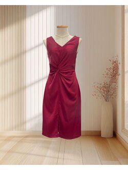 (PRE-LOVED) ราตรีสั้นสีแดง แขนกุด ผ้าเงา เอวขยุ้ม ไซส์ S