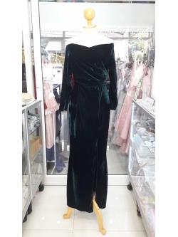 (PRE-LOVED) ราตรียาวสีเขียวกำมะหยี่ปาดไหล (M)