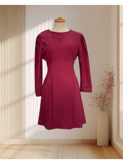 เดรสสั้นแขนยาว สีแดง เข้ารูปช่วงเอว ไซส์ L
