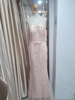 ชุดราตรียาวสีชมพู อกซีทรูแต่งดอกไม้ (S)