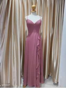 ชุดราตรียาวชีฟองชมพูบาร์บี้สายเดี่ยวแต่งระบายหน้า M