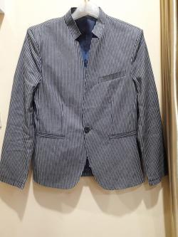 สูทสีเทาลายตรงคอจีน (M)