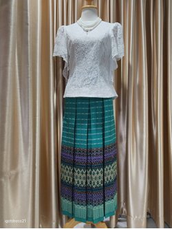 ผ้าถุงปักลาย-ยางยืดเขียว