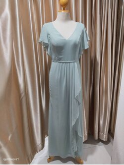 (PRE-LOVED) ชุดราตรียาวสีเขียวมิ้นระบายแขนคอวี XL