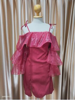 (PRE-LOVED) ชุดราตรีสั้นสายเดี่ยวแขนระบายยาว สีแดงสด M