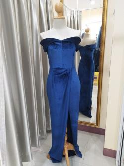 ราตรียาวสีน้ำเงินกำมะหยี่ปาดไหล่ (S)