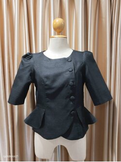 เสื้อผ้าไหมสีดำ 34