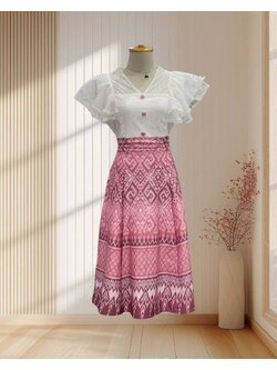 เดรสผ้าไทยลูกไม้แขนระบาย กระโปรงสีชมพูพิมพ์ลายไทย ฟรีไซส์